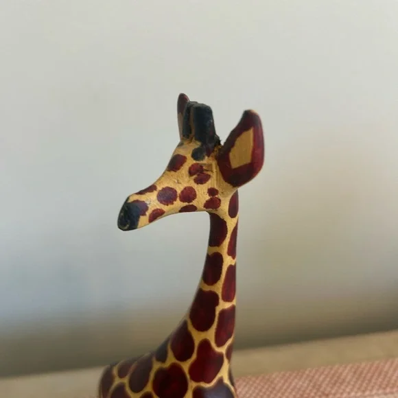 Vintage Wooden Giraffe Statue Tall MCM Primitive Folk Art 8.25” - Picture 3 of 10